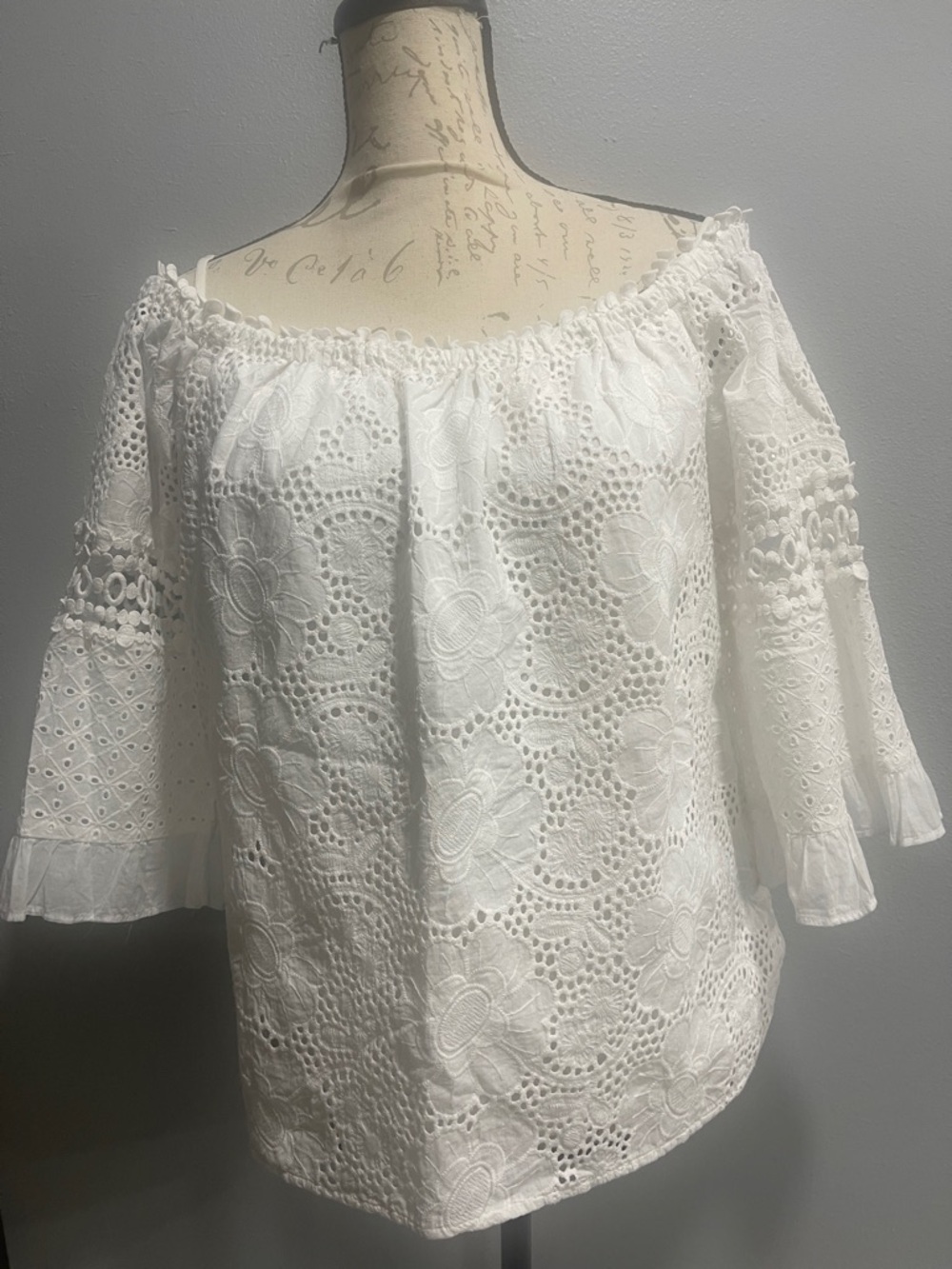 Lilly Pulitzer White Off-Shoulder Eyelet Lace Women's Top